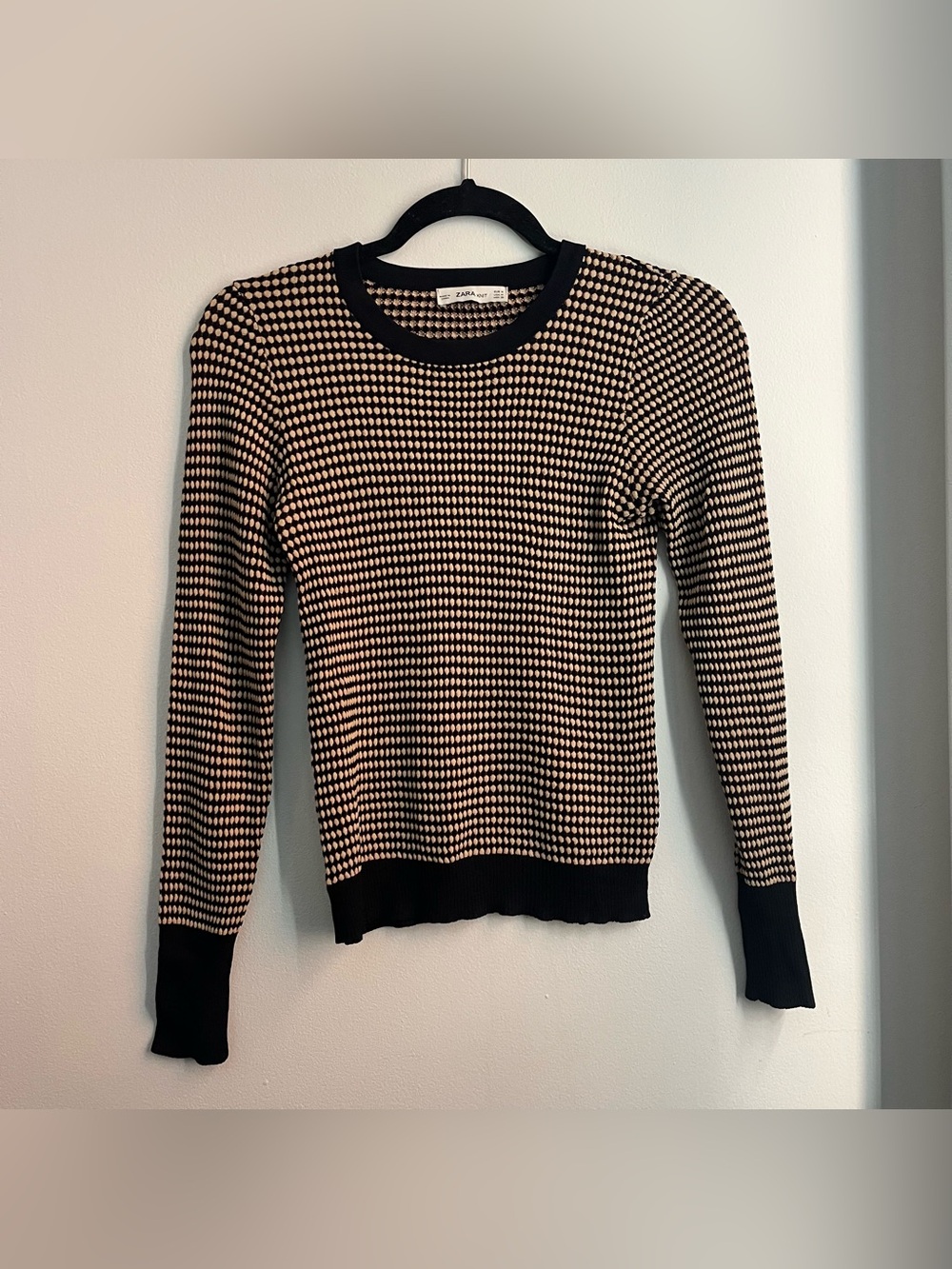 {Zara} 🔷 Pattern sweater shirt